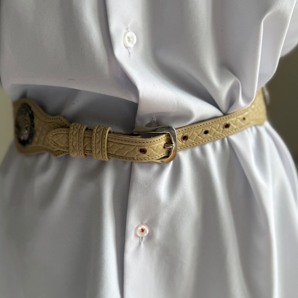 Vtg Silver Creek Western Concho Belt Cream Genuine Leather Boho Cowgirl USA - Picture 7 of 11